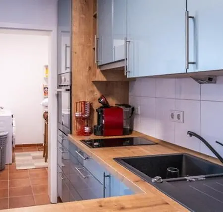 Unit B, Luxury Downtown Kaiserslautern